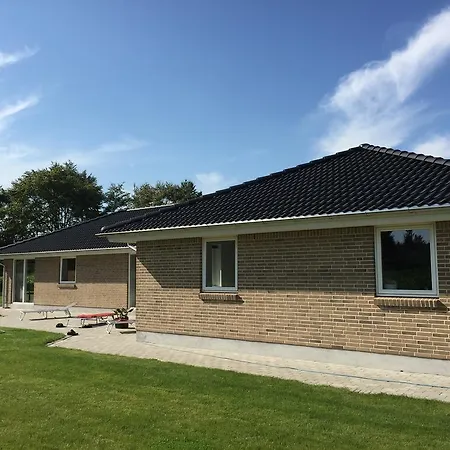 Daire Moellegaarden Store Almstok